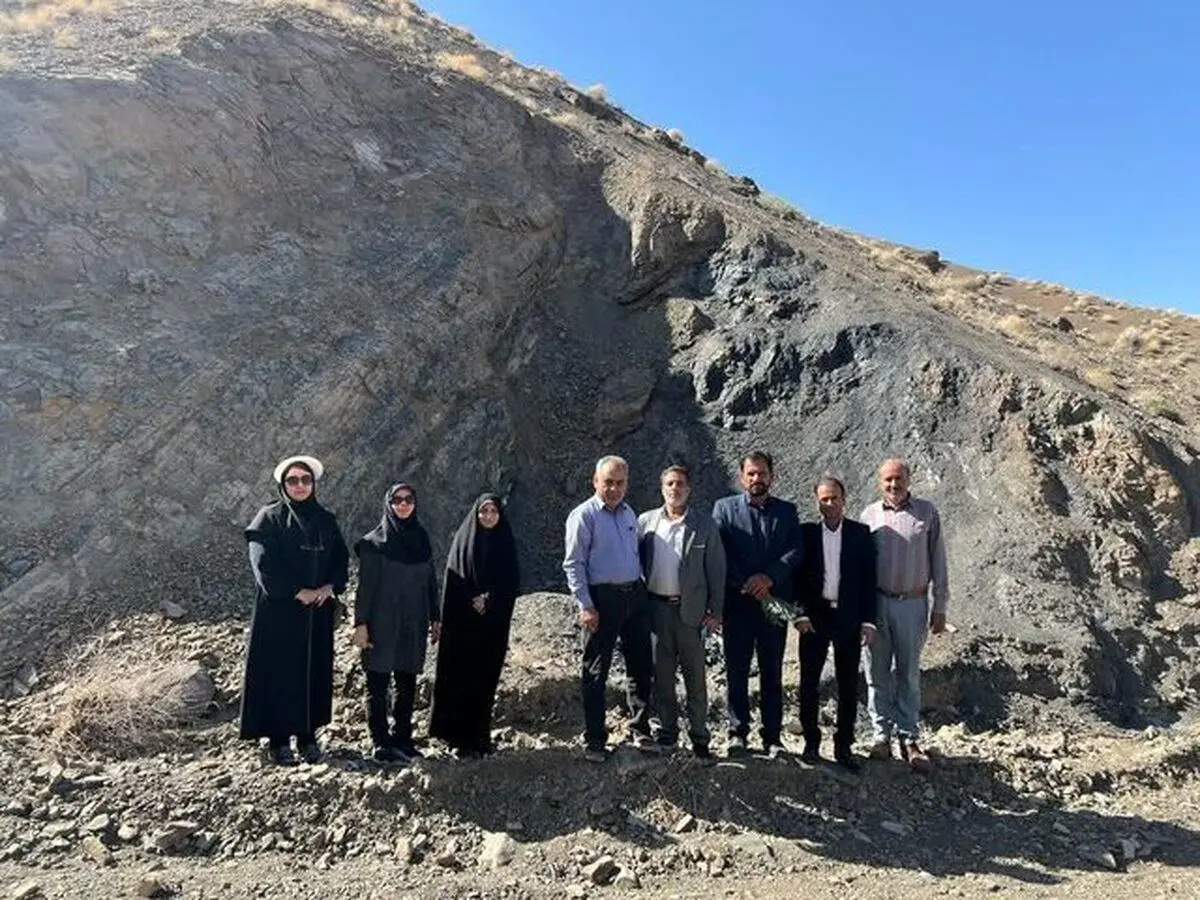 تصویر؛ ردپای دایناسور، مهمترین جاذبه گردشگری شهرستان زرند
