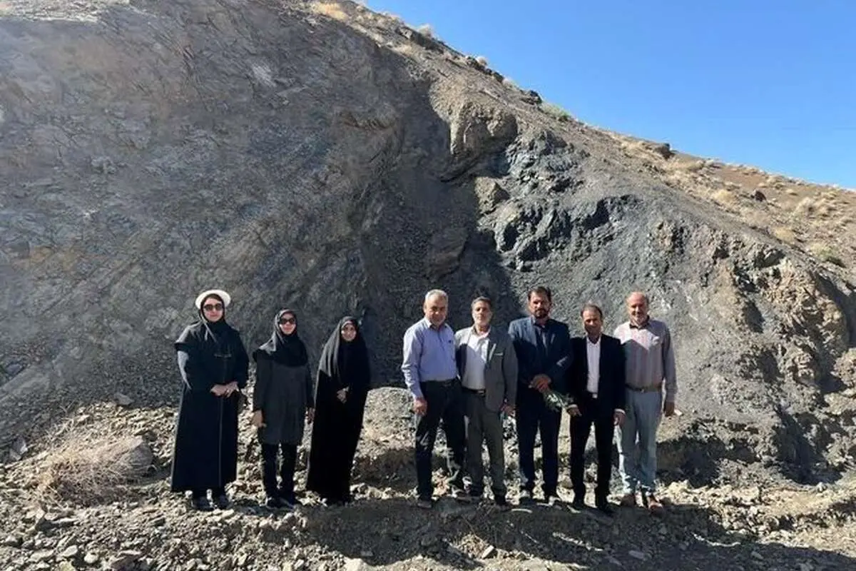تصویر؛ ردپای دایناسور، مهمترین جاذبه گردشگری شهرستان زرند