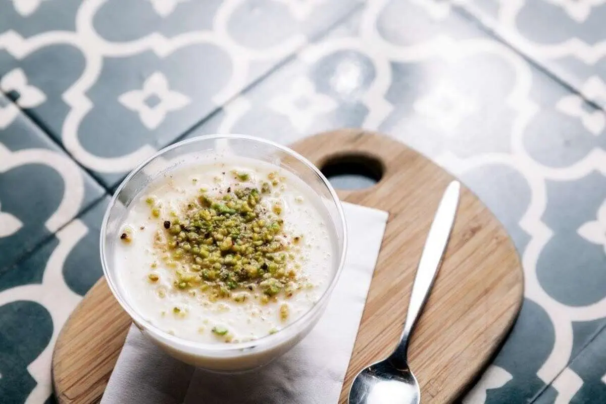 طرز تهیه فرنی معجون؛ فرنی خاص و مقوی