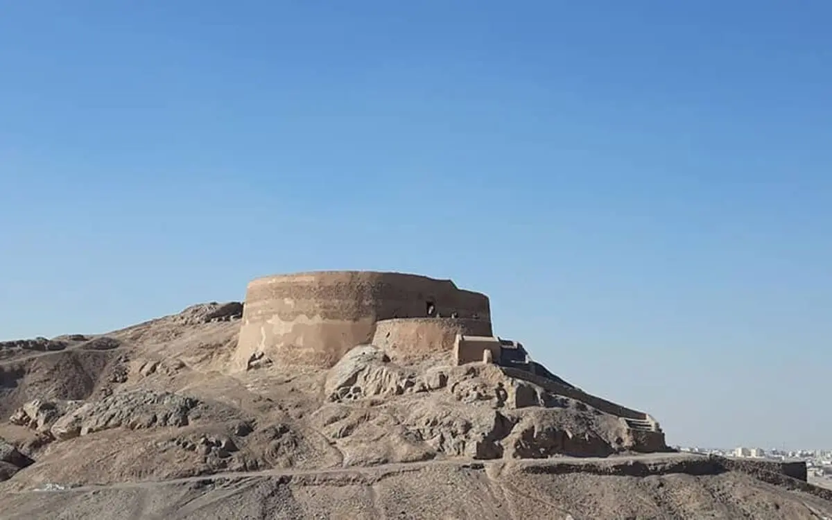 ببینید؛ قدیمی‌ترین تصاویر ثبت شده از دخمه زرتشتیان