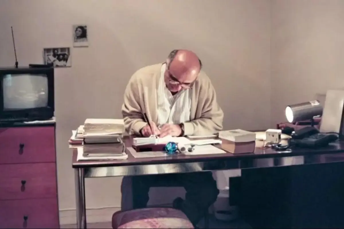 شاهرخ مسکوب؛ مرگ‌نویسی که در ما می‌پِلِکد