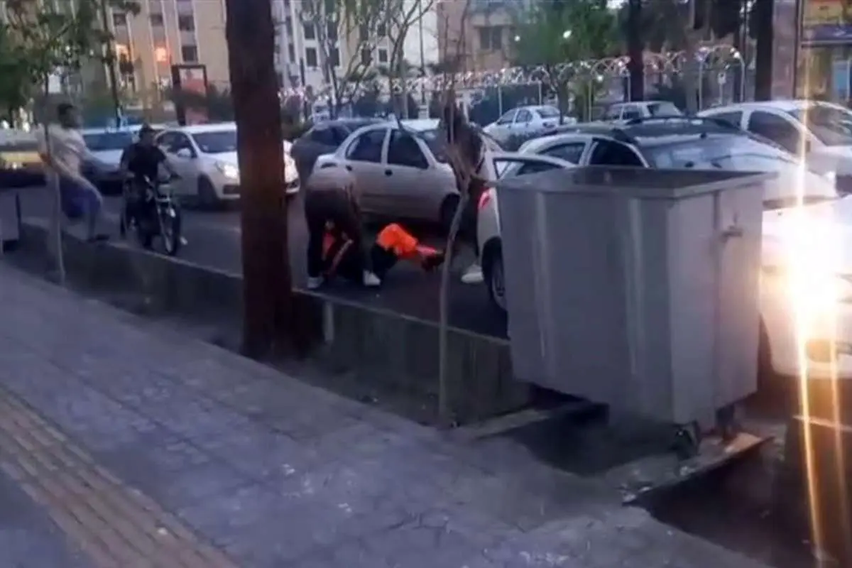 بینید؛ ضربوشتم یک پاکبان در سمنان