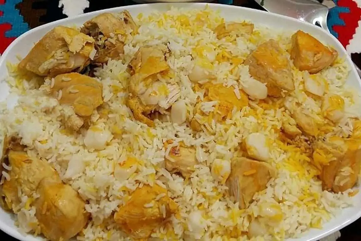 سیر پلو؛ پلو مخلوط خوشمزه و خوش‌عطر بهاری