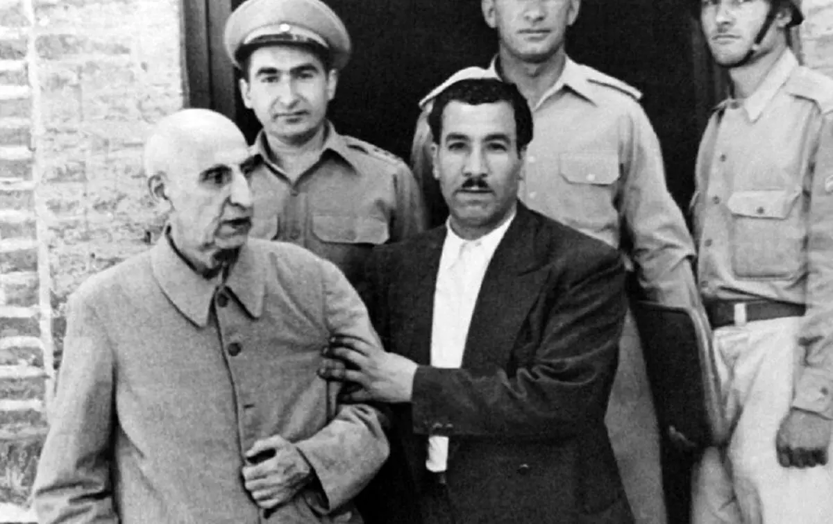 تصاویر؛ خانه «دکتر مصدق» ۲ روز بعد کودتا؛ ۳۰ مرداد ۱۳۳۲