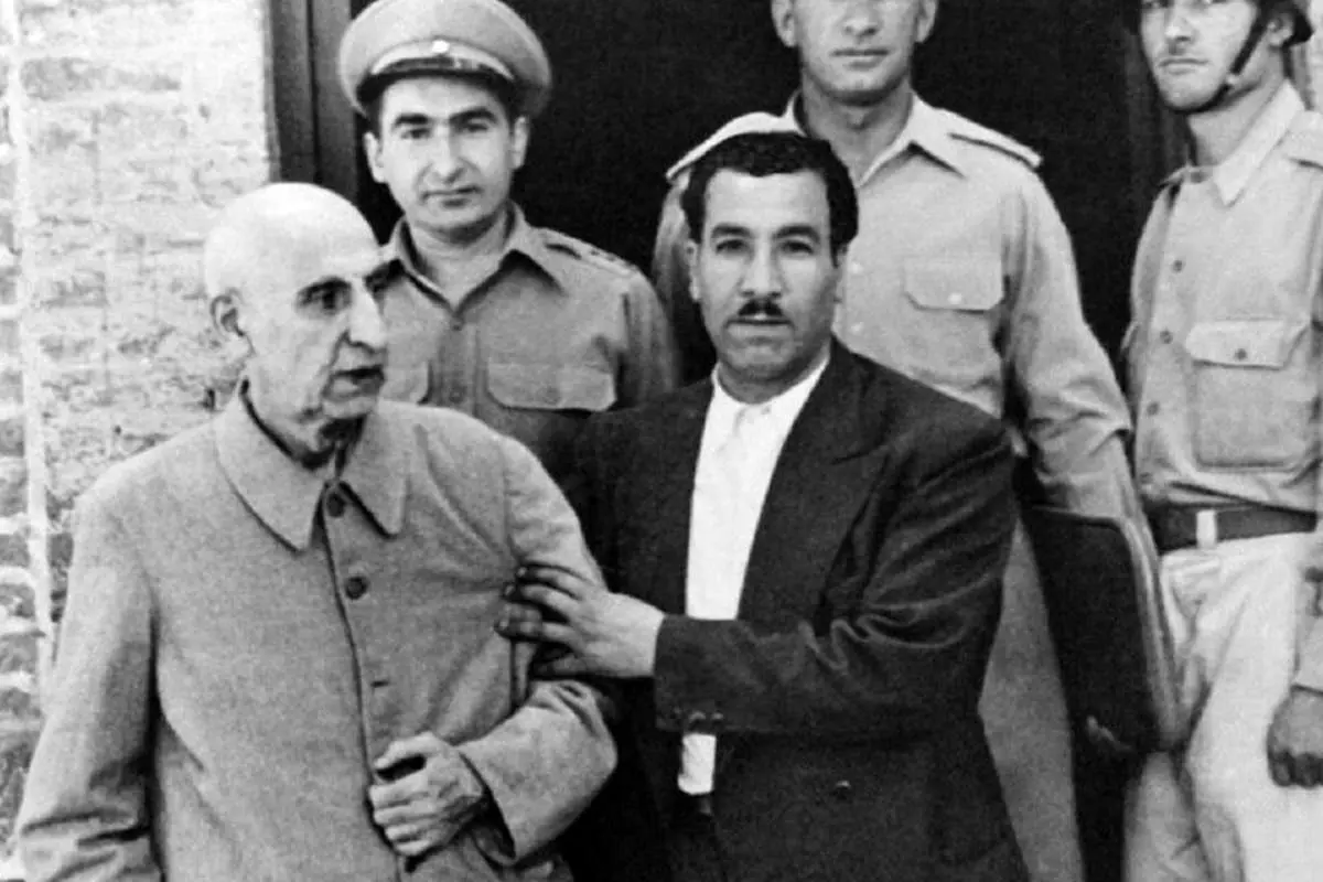تصاویر؛ خانه «دکتر مصدق» ۲ روز بعد کودتا؛ ۳۰ مرداد ۱۳۳۲