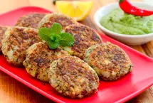 طرز تهیه کوکو سوسیس؛ شام فوری و خوشمزه