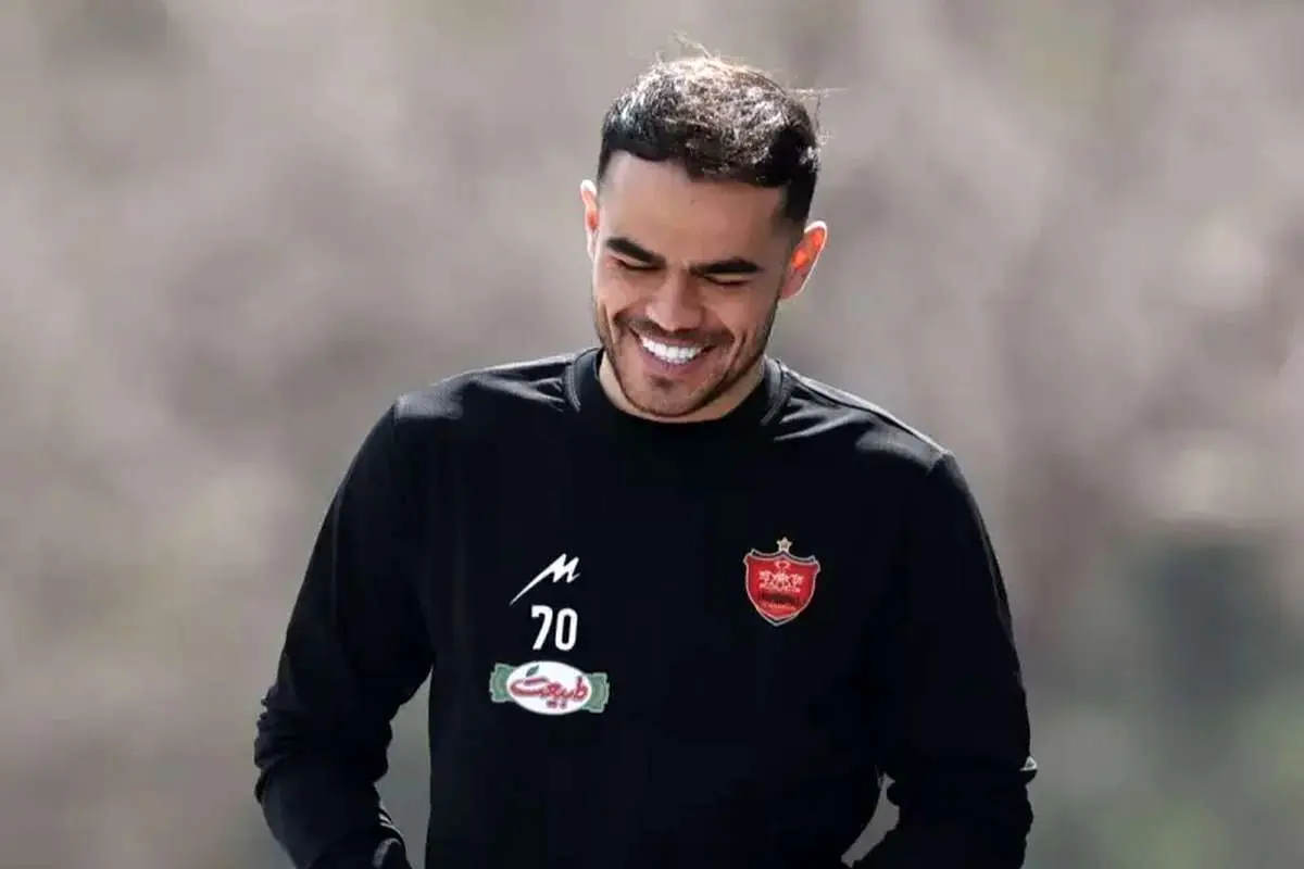 تصاویر؛ هدیه لاکچری ستاره پرسپولیس به معلمش