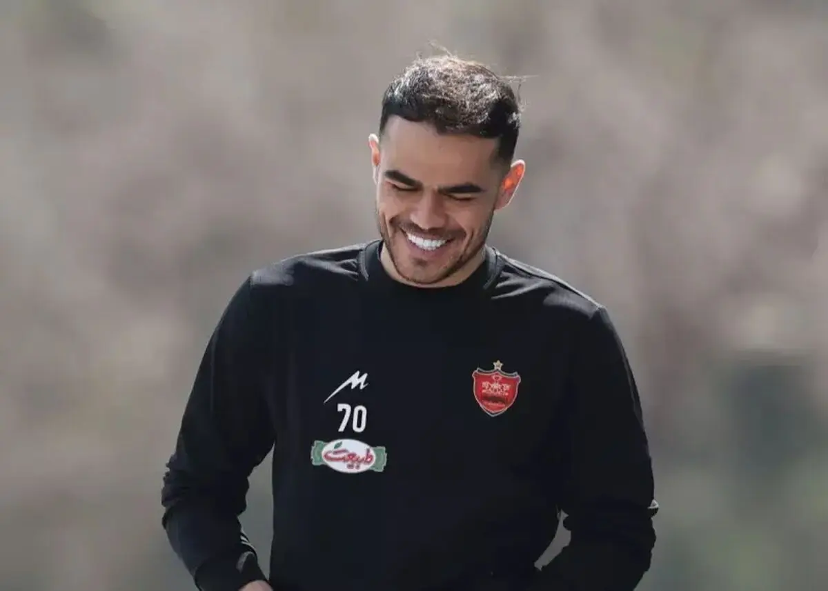 تصاویر؛ هدیه لاکچری ستاره پرسپولیس به معلمش