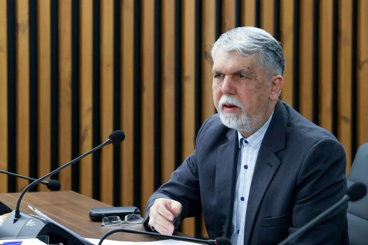 وزیر ارشاد هشدار داد؛ زنگ خطر کم‌رنگ شدن مرجعیت رسانه‌های داخلی‌