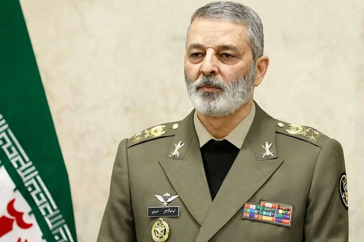 فرمانده کل ارتش: جنگ افروزان همیشه منفورند؛ در دفاع از منافع ملی لحظهای درنگ و غفلت نخواهیم داشت
