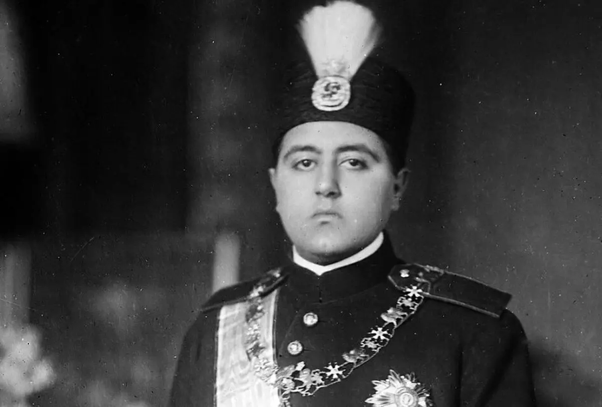 تصاویر؛ چهرۀ «سلطان علی میرزا» برادرزادۀ احمدشاه قاجار و نوهٔ محمدعلی شاه در پاریس