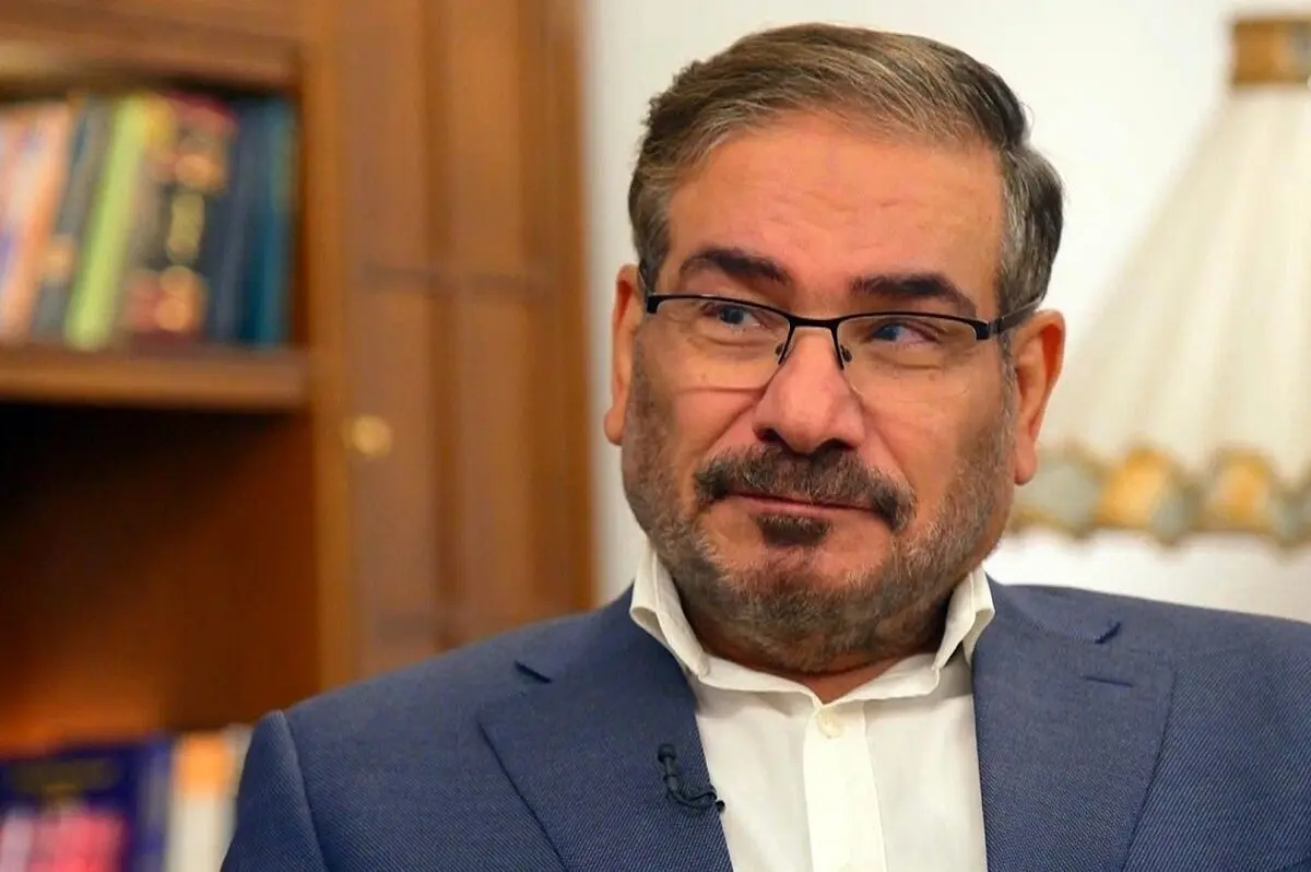 شمخانی: وزیر خارجه ایران با اختیارات کامل راهی عمان است