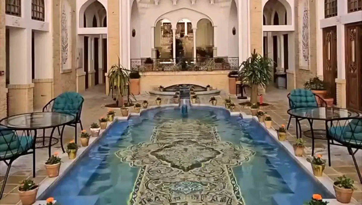 ببینید؛ معماری اصیل و دیدنی این بوتیک هتل در کاشان شما را شگفت‌زده می‌کند!