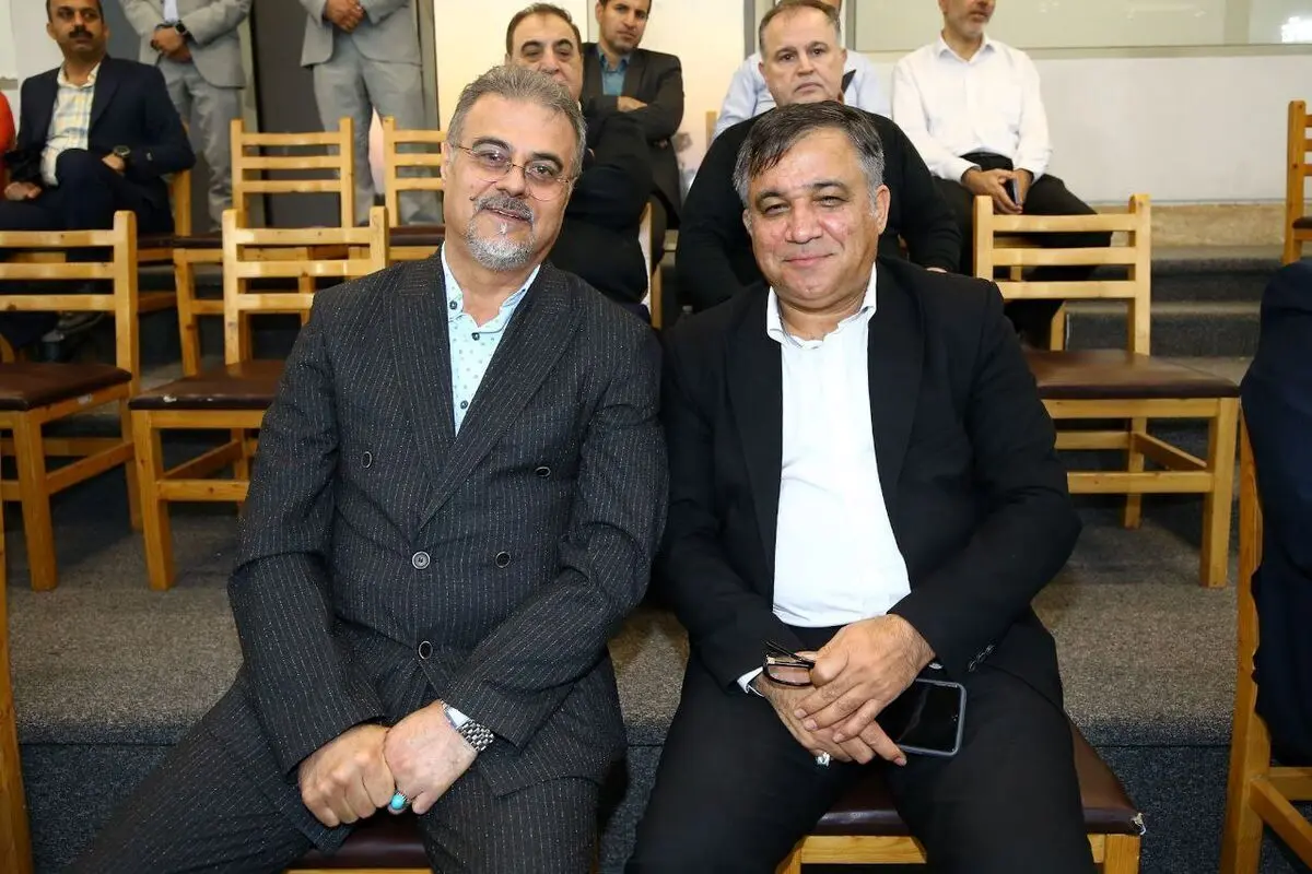 در استقلال هیچ‌کس گردن نمی‌گیرد!