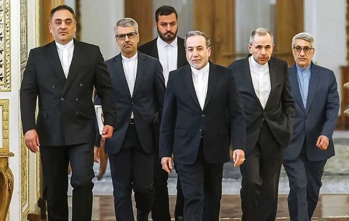 ببینید؛ ویدئویی از عزیمت هیئت ایرانی به سمت محل گفتگوهای غیرمستقیم با آمریکا