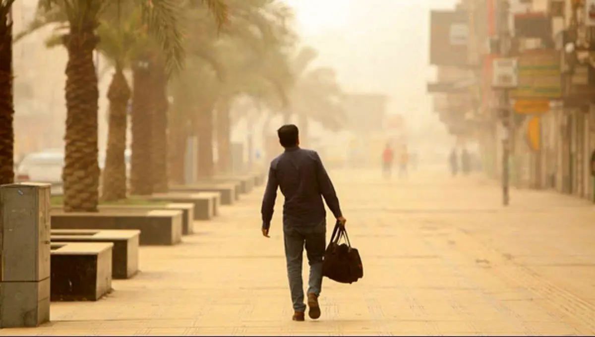 گردوغبار مدارس کیش را تعطیل کرد