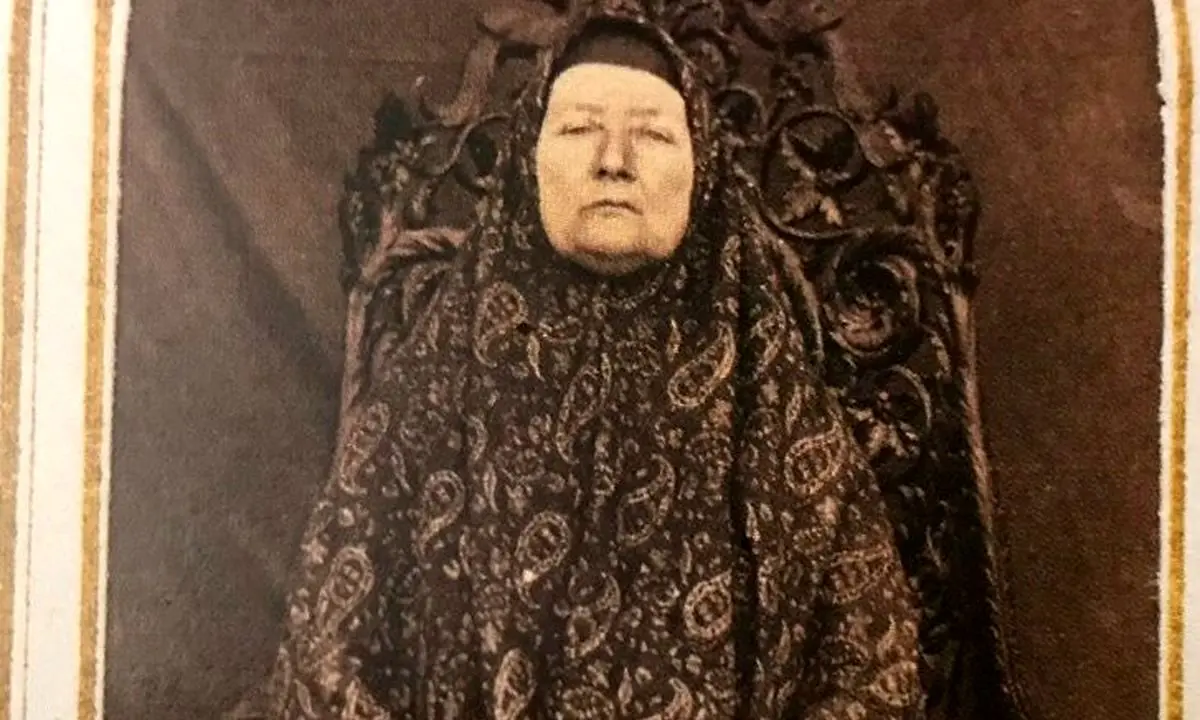 مادام عباس؛ زن بانفوذ دربار قاجار که سبک زندگی زنان را تغییر داد
