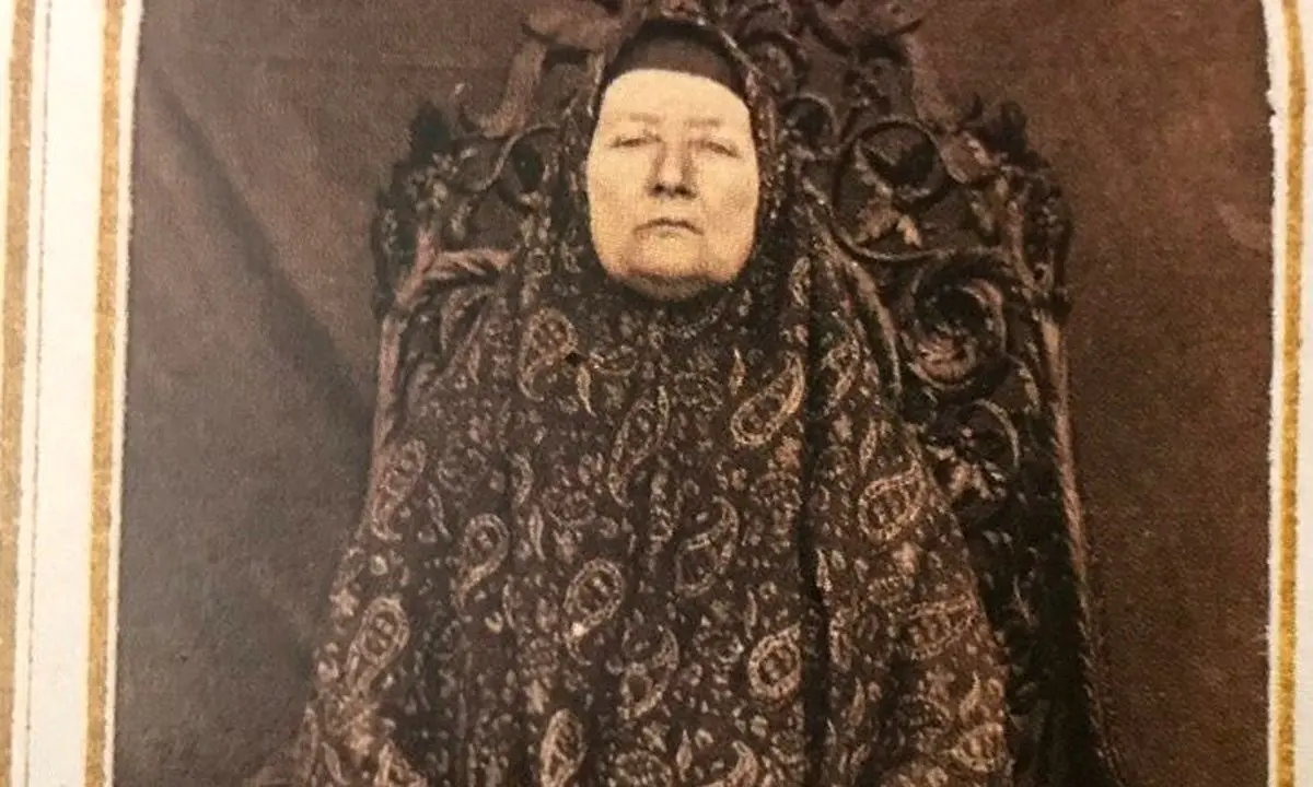 مادام عباس؛ زن بانفوذ دربار قاجار که سبک زندگی زنان را تغییر داد