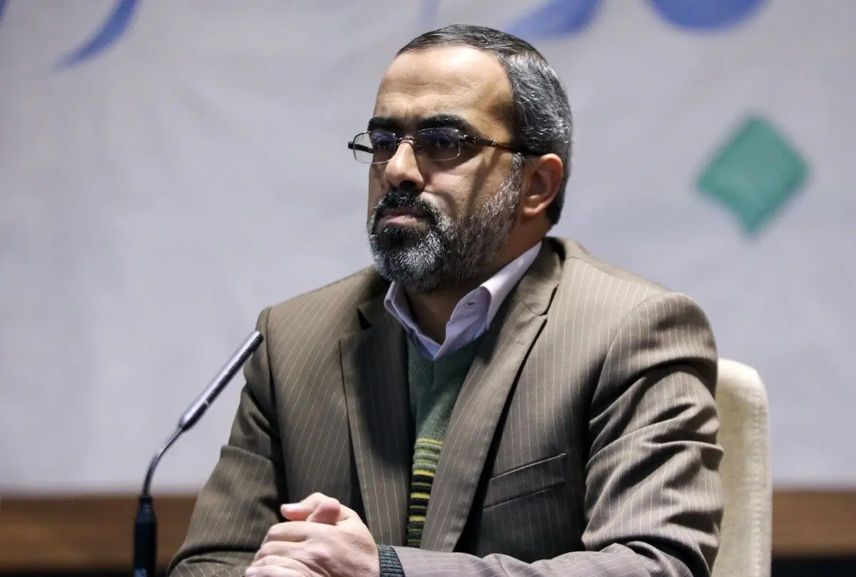ببینید؛ پاسخ قالیباف به تذکر نماینده تهران: بی‌نظمی نکنید؛ طبق آیین‌نامه پیش می‌رویم