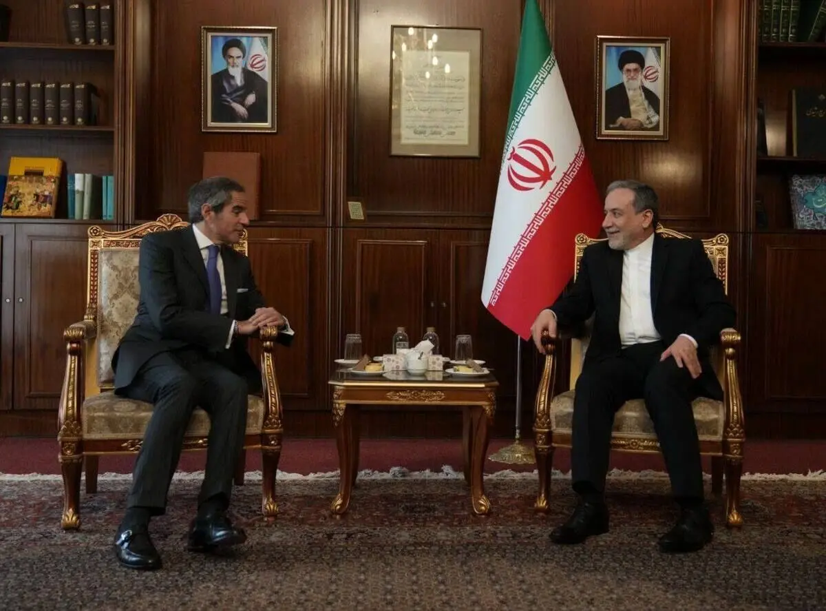 دیدار گروسی با عراقچی