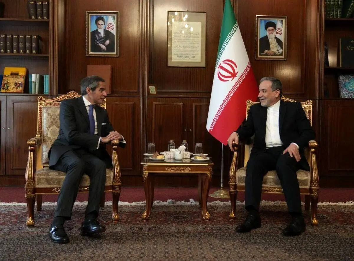 دیدار گروسی با عراقچی