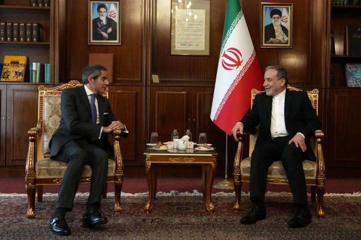 دیدار گروسی با عراقچی