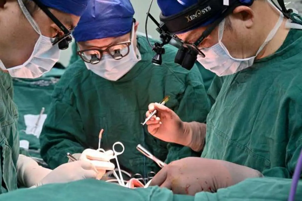 کاشت کوچکترین قلب مصنوعی جهان در بدن پسری ۷ ساله