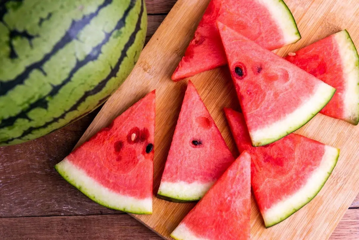ترفند؛ چگونه یک هندوانه‌ی خوش‌طعم انتخاب کنیم؟