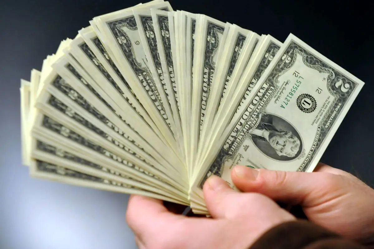 قیمت دلار و سایر ارزها امروز ۲۹ فروردین ۱۴۰۴؛ دلار عقب‌تر از کف مقاومتی ایستاد