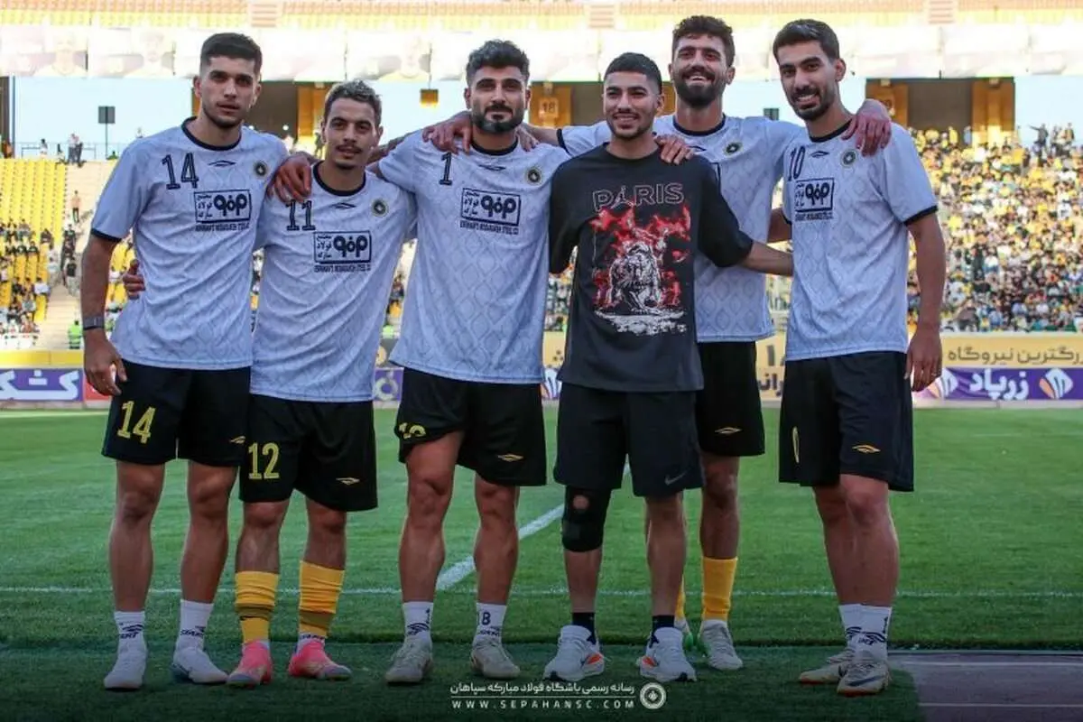 مهاجم پرحاشیه روی نیمکت ذخیرههای سپاهان مقابل پرسپولیس