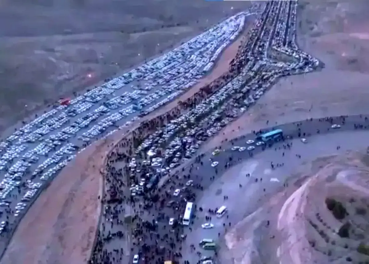مسیر خروج بازیکنان تراکتور و ملوان مسدود شد
