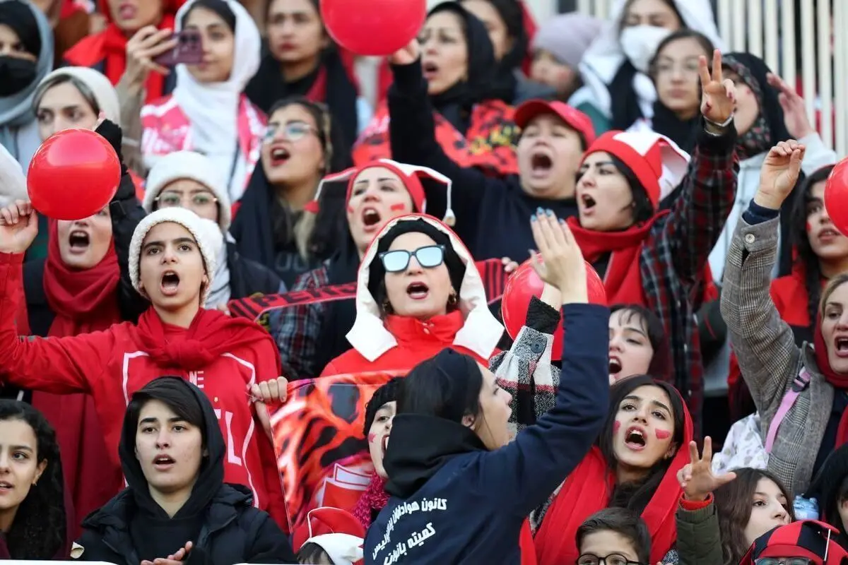 حمله لیدرهای درویش به هواداران بانوی پرسپولیس