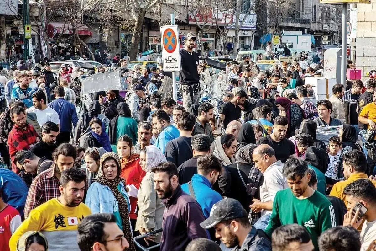 مسئولی که حقوقش به دلار است میفهمد تحریمها نان شب مردم را نشانه گرفته؟