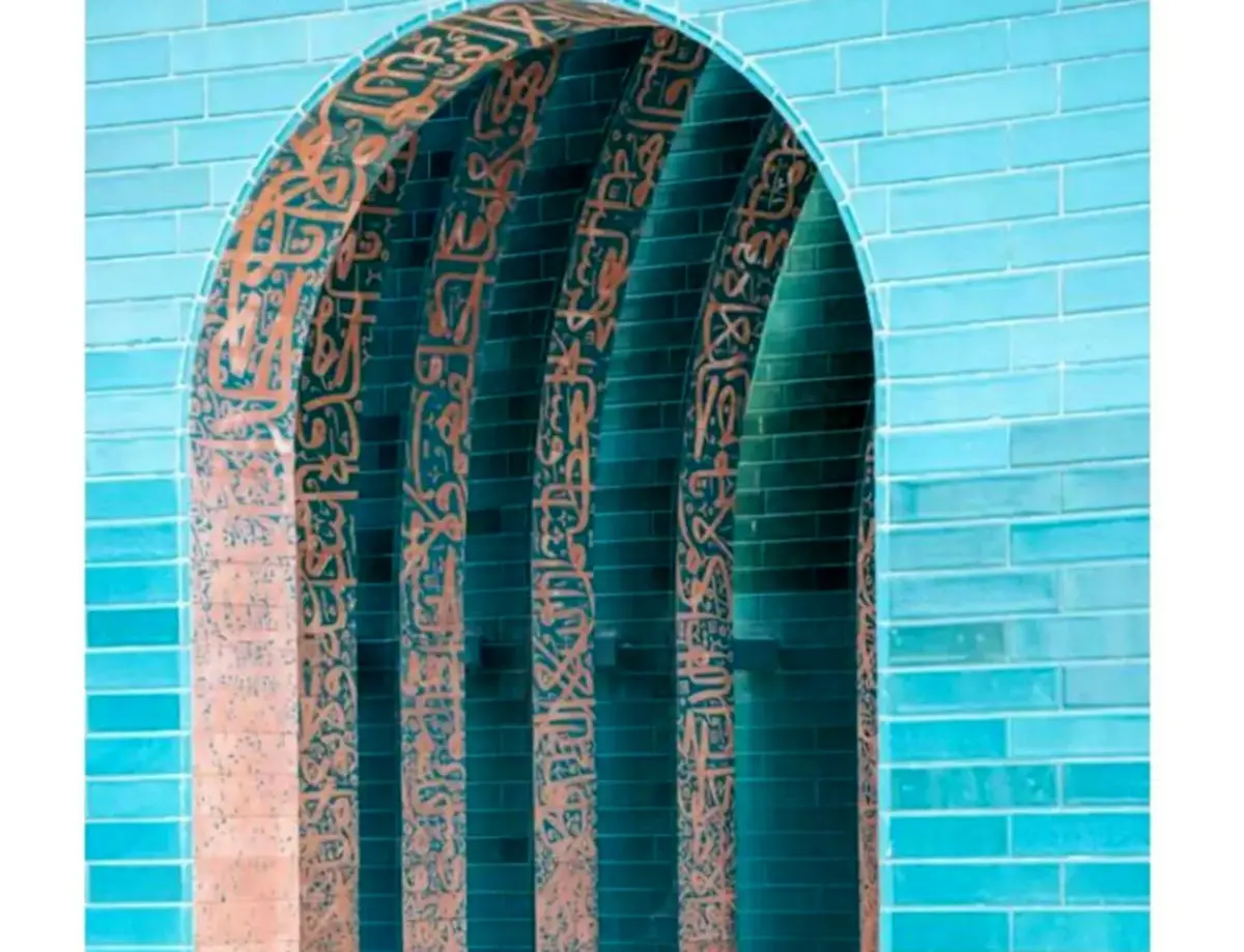 تصاویر؛ برگزیده از دل کویر یزد؛ وقتی یک آرامگاه با معماری خود جوایز جهانی می گیرد