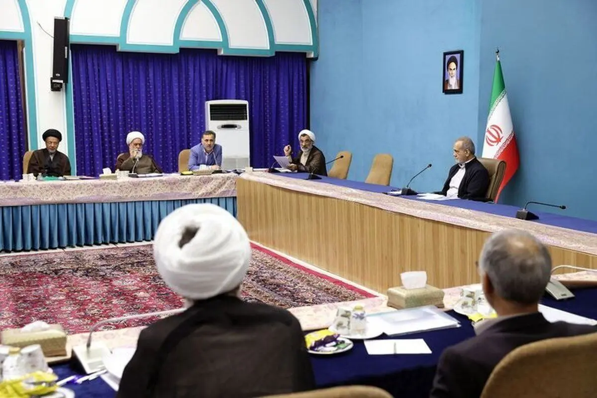پزشکیان: برای اصلاح جامعه باید از خانواده، مدرسه و دانشگاه آغاز کنیم