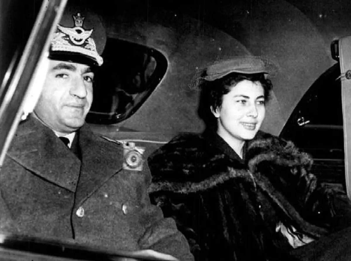 عکسی از ثریا که باعث ازدواج شاه با او شد