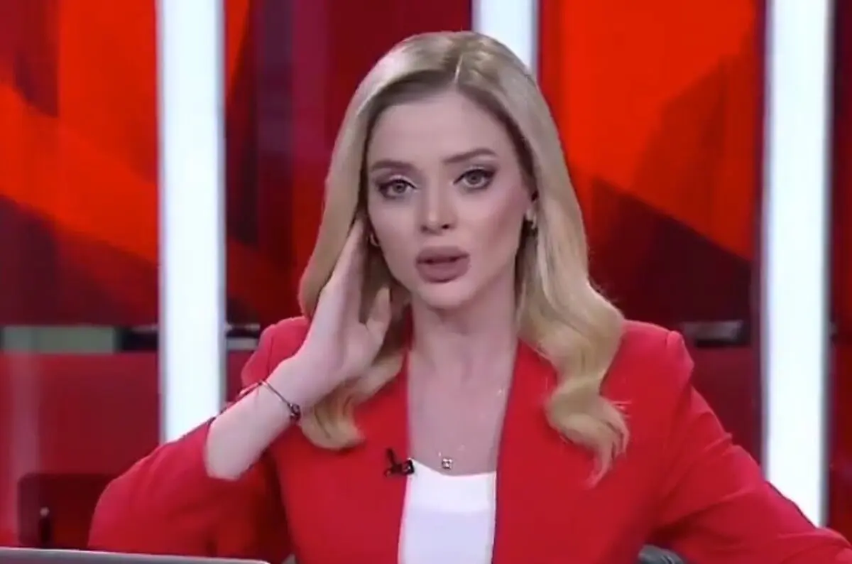 ببینید؛ وقوع زلزله در هنگام پخش برنامه زنده از تلویزیون ترکیه