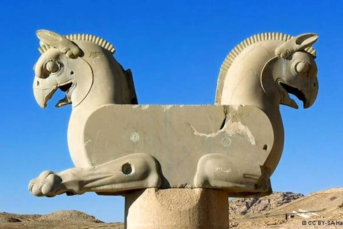 سال ۱۳۴۰؛ ماجرای طراحی لوگوی هواپیمایی هما (ایران ایر)