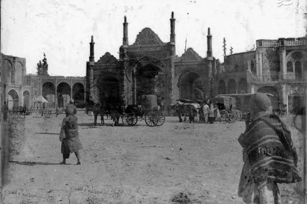 تصاویر؛ سفر به قاجار؛ از مردان شپش‌کش تا دختر کتابخوان
