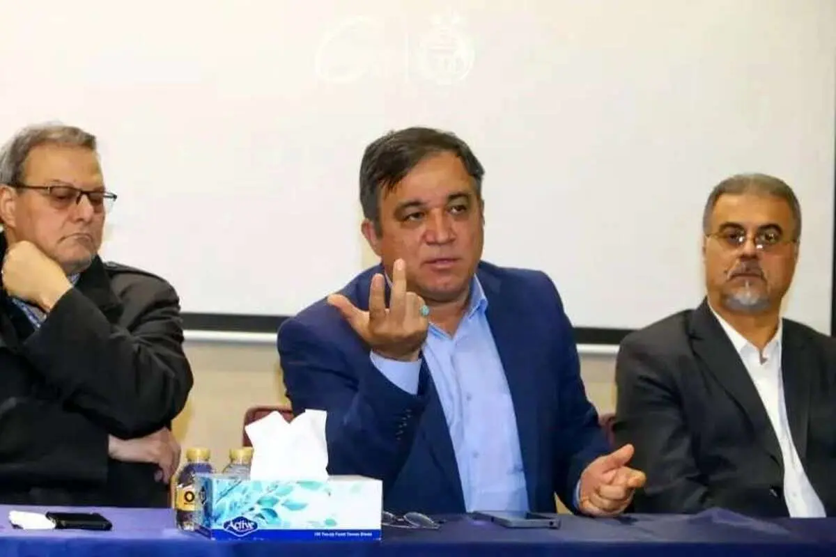 تصاویر؛ تاجرنیا بیدار نشده برای استقلال توئیت زد