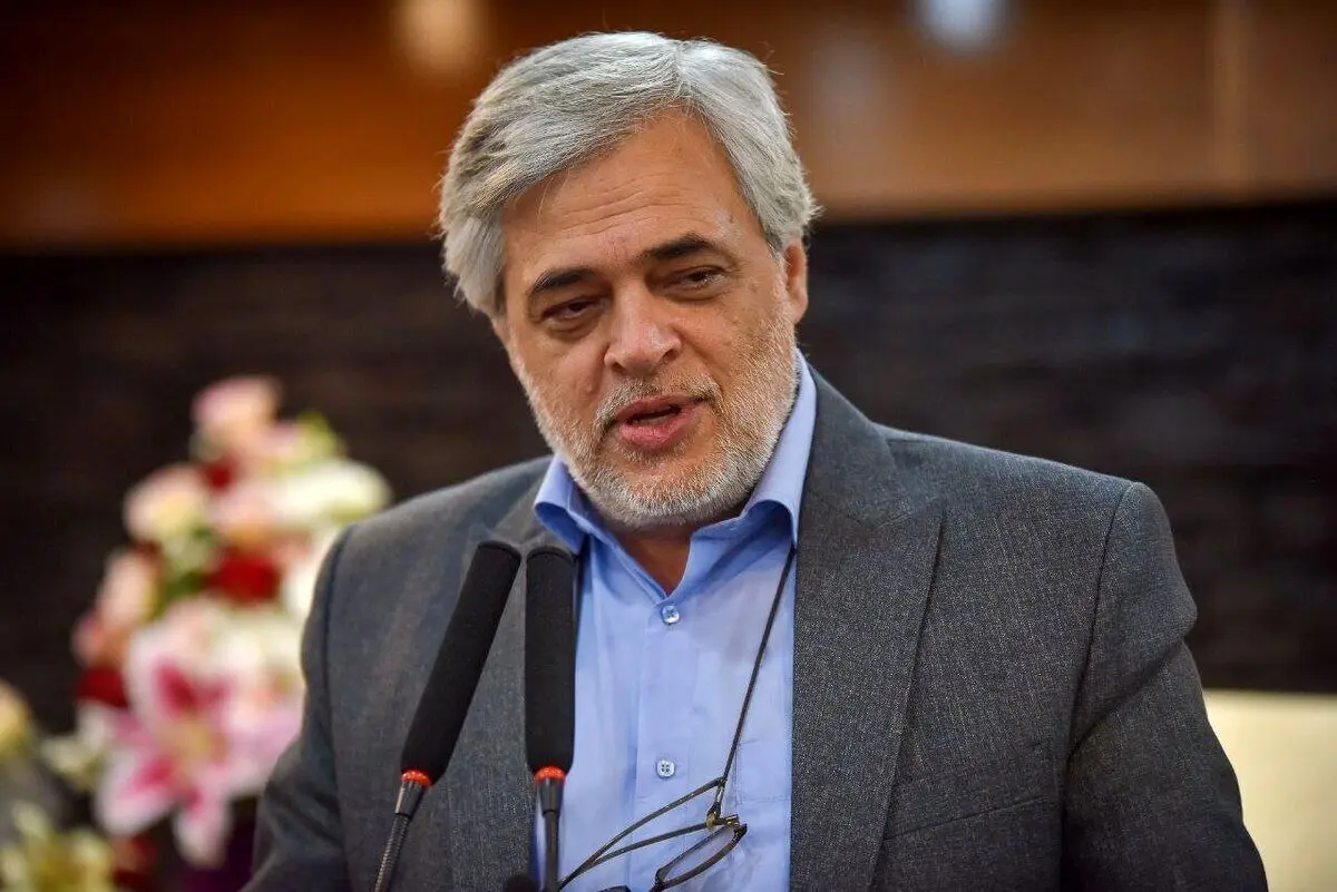 آقای‌جبلی! کلید اتاق‌تان را به نگهبان بدهید؛ دست وحیدجلیلی را بگیرید و با هم تشریف ببرید منزل