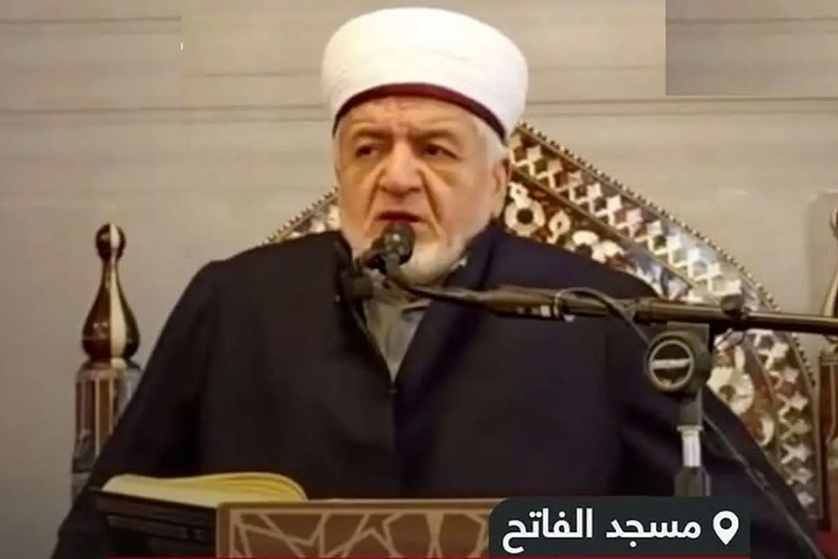 ببینید؛ واکنش امام جماعت مسجد فاتح در لحظه وقوع زلزله