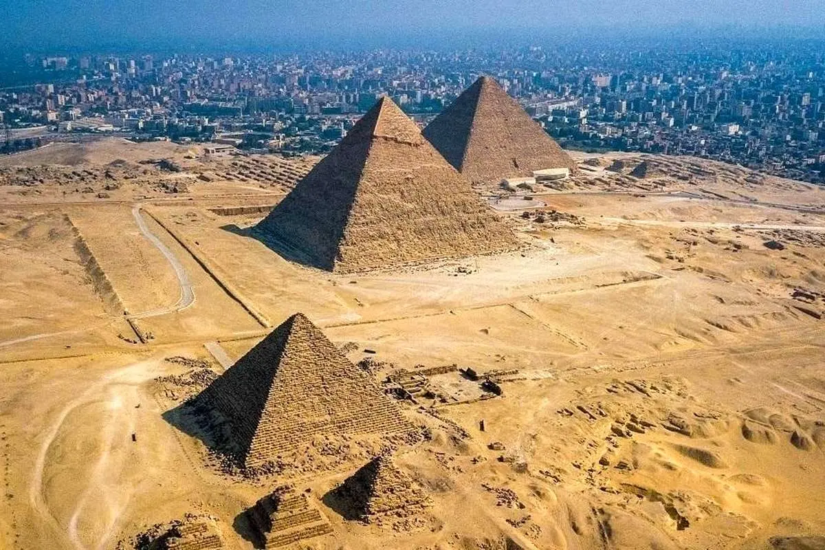 زیر اهرام مصر چه چیزی پنهان شده؟