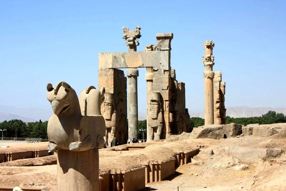 ویدئویی جالب از زیر تخت جمشید