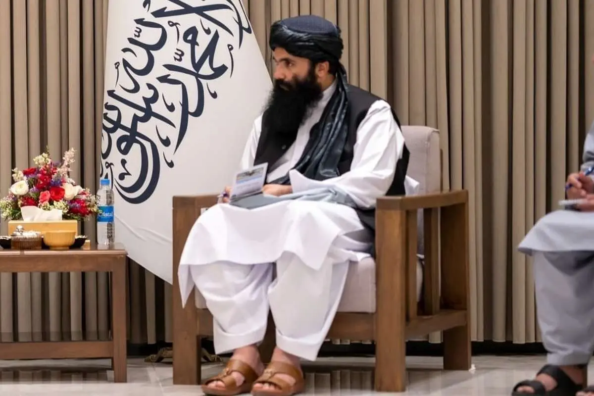 عکس؛ سراج الدین حقانی آفتابی شد
