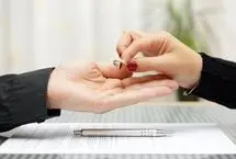 شوهرم همیشه بدهکار است، طلاق می‌خواهم