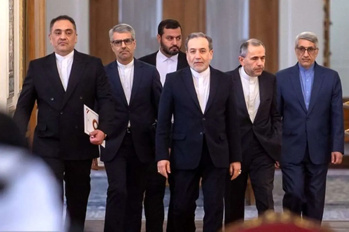 ببینید؛ گفتگوی هیئت دیپلماتیک و کارشناسی ایران در مسقط پیش از آغاز گفتگوها