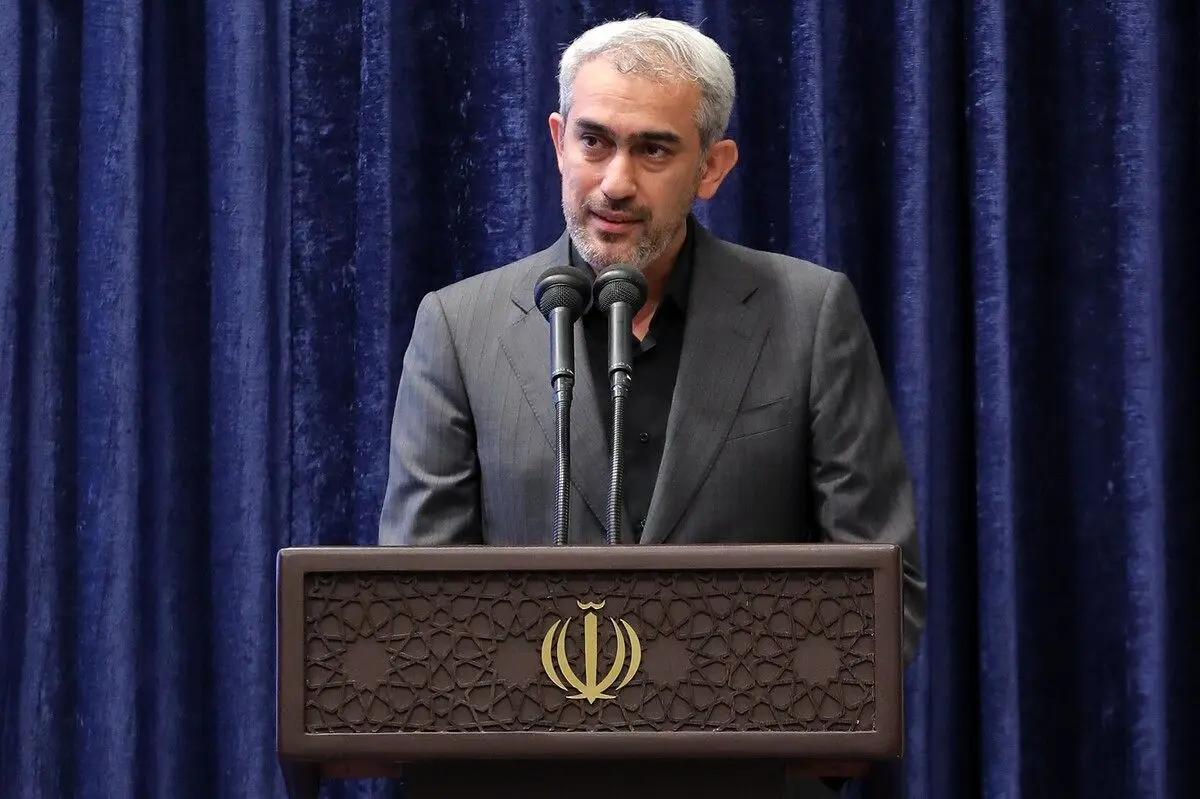 مسافری از شیکاگو؛ موافقان و مخالفان مدنی‌زاده چه می‌گویند؟