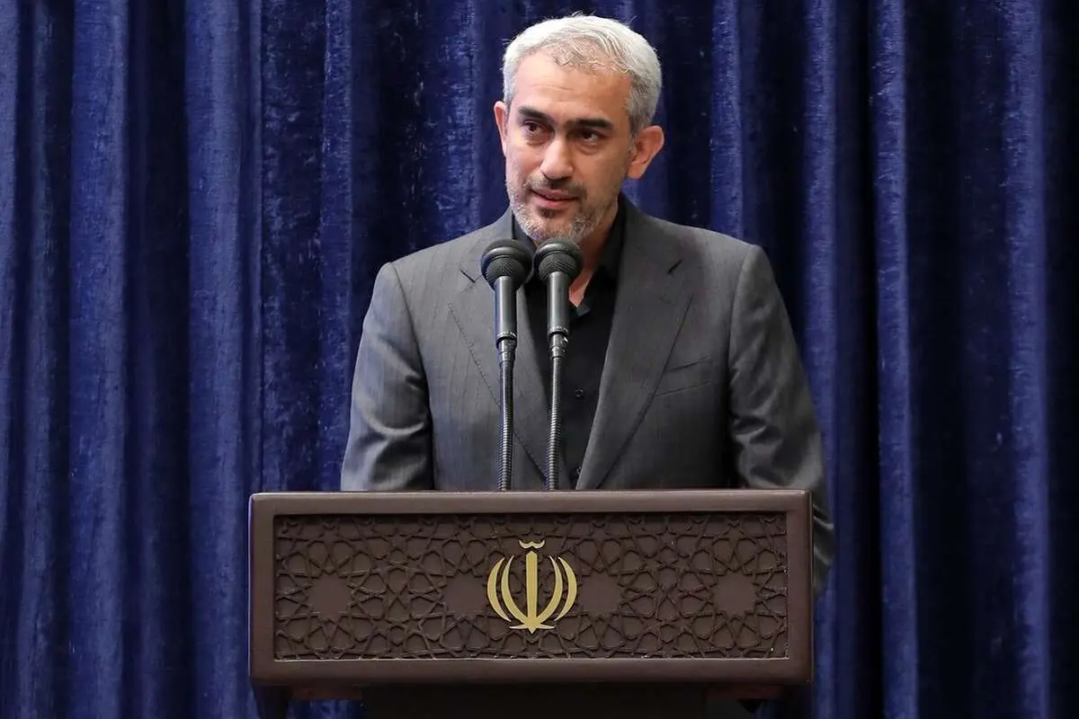مسافری از شیکاگو؛ موافقان و مخالفان مدنی‌زاده چه می‌گویند؟