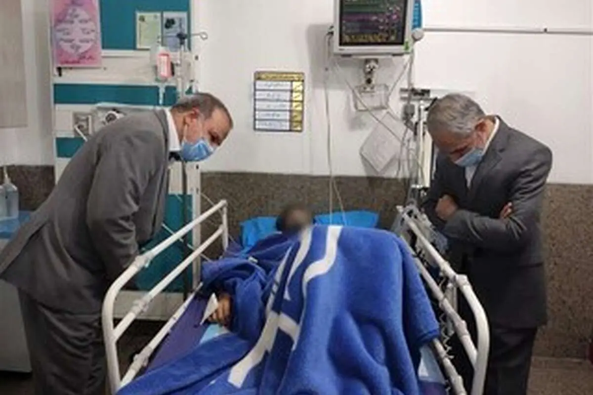 ببینید؛ اعلام اسامی مصدومان خادثه بندرعباس درمیان خانوادههای نگران